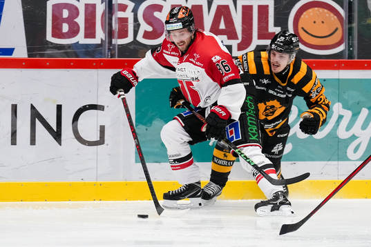 Örebros Mathias Bromé och Skellefteås Jonathan Johnson