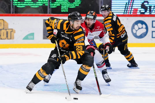 Örebros Milton Oscarson
