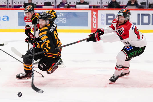 Skellefteås Oscar Lindberg och Örebros Mathias Bromé
