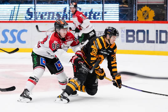 Örebros Jonathan Lekkerimäki och Skellefteås Simon