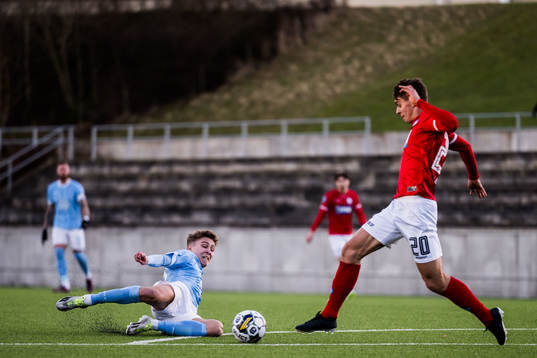 Malmö FFs Hugo Bolin och Silkeborgs Mads Larsen