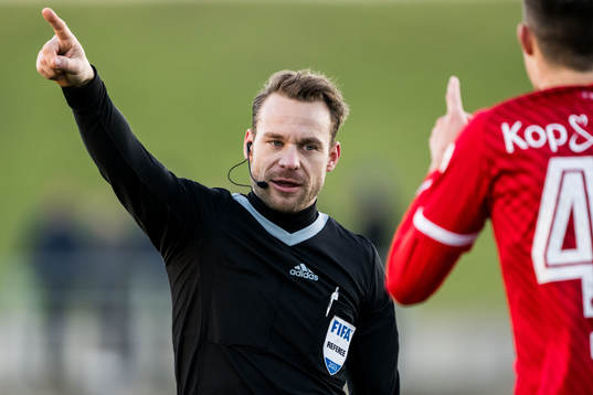 Domare Kristoffer Karlsson
