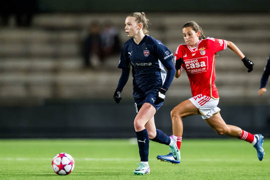 Bea Sprung of FC Rosengård and Andreia Faria of Benfica