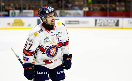Växjös Robert Rosén jublar