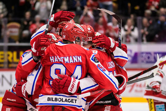 Timrås Sebastian Hartmann jublar