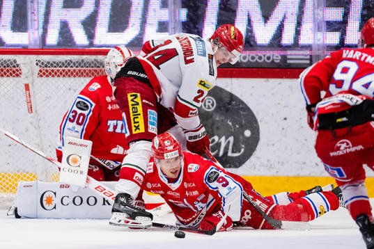 Timrås Didrik Strömberg och MoDos Erik Walli Walterholm