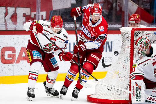 MoDos Riley Woods och Timrås Filip Hållander