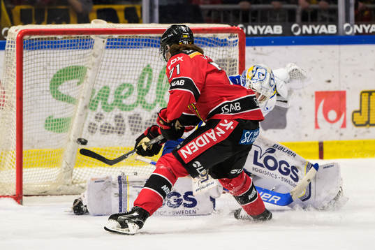 Luleås Adam Brodecki med avgörande 4-3 målet bakom