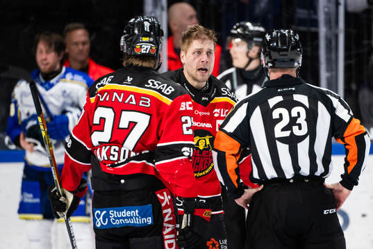 Luleås Juhani Tyrväinen reagerar