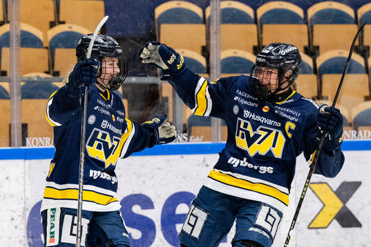 HV71s Hilda Svensson jublar