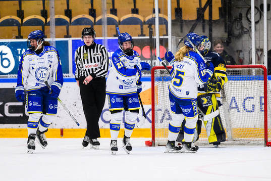 Leksands Emilie Kruse Johansen 4-1under ishockeymatchen i