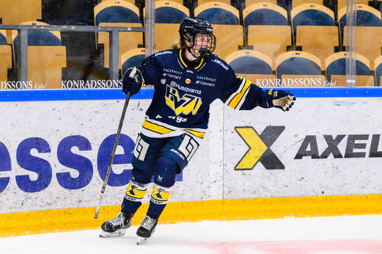 HV71s Hilda Svensson jublar