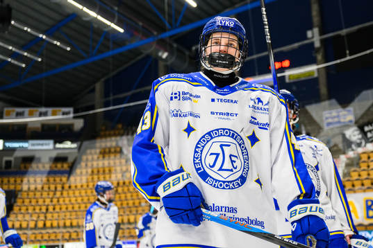 Leksands Aino Karppinen deppar