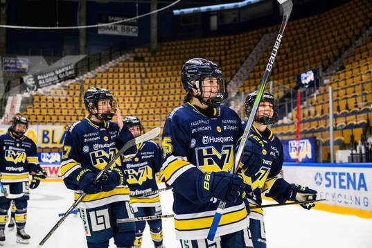 HV71s Thea Liodden  jublar