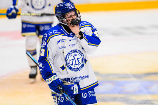 Leksands Aino Karppinen har ont