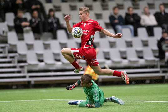 Elfsborgs Gottfrid Rapp och Odenses Hans Christian Bernat