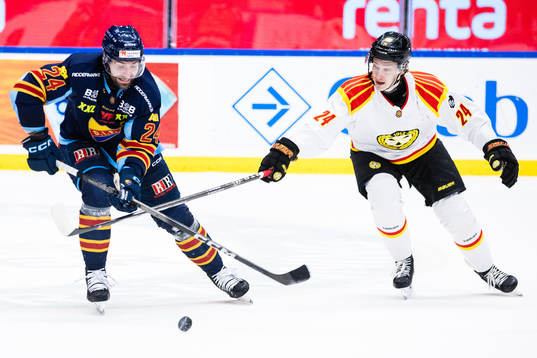 Djurgårdens Ludvig Rensfeldt och Brynäs Linus Lindblom