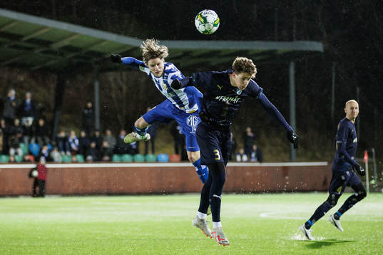 IFK Göteborgs Gustaf Norlin och Halmstads Gabriel Wallentin