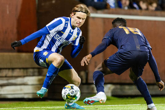 IFK Göteborgs Oscar Pettersson och Halmstads Naeem Mohammed