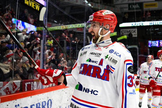 Timrås Albin Lundin jublar