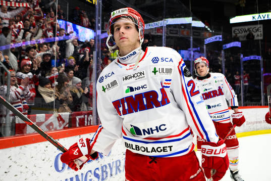 Timrås Emil Melander jublar