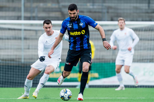 Kalmars Melker Hallberg och HB Køges Nemanja Cavnic