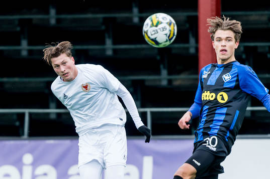 Kalmars Kevin Jensen och HB Køges Emil Willumsen