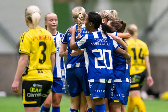 IFK Göteborgs spelare jublar
