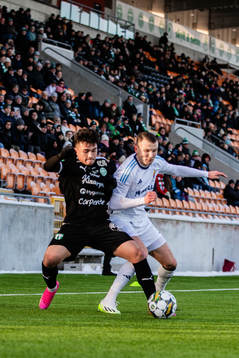 Västerås SKs Alexander Thongla-Iad Warneryd och