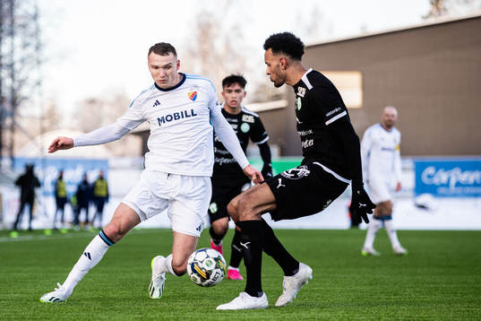 Djurgårdens Piotr Johansson och Västerås SKs Alex Douglas