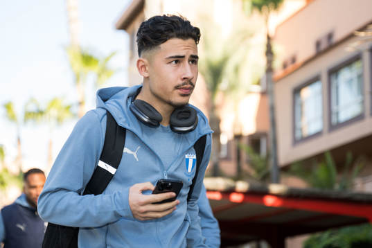 Malmö FFs Adrian Skogmar vid ankomsten till spelarhotellet
