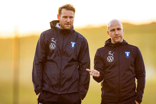 Assisterande tränare Ola Toivonen och tränare Henrik