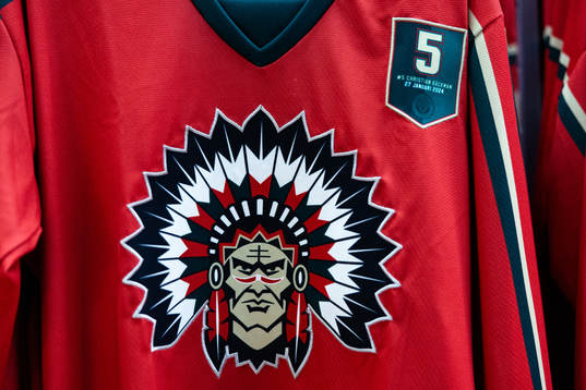 En replika tröja med tidigare Frölunda spelaren Christian