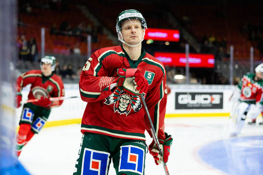 Frölundas Nicklas Lasu innan ishockeymatchen i SHL mellan