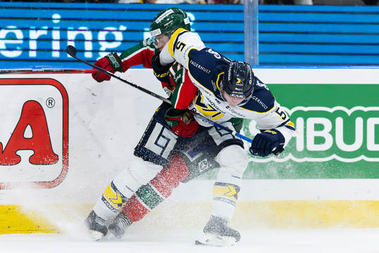 Frölundas Isac Born och HV71s Victor Sjöholm