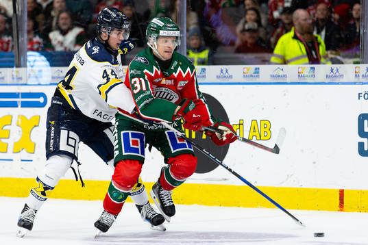 HV71s Hugo Fransson och Frölundas Nicklas Lasu