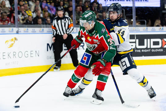 Frölundas Nicklas Lasu och HV71s Hugo Fransson