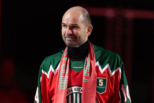 Patrik Carnbäck