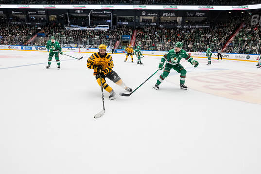 Skellefteås Dylan Sikura och Rögles Brandon Davidson