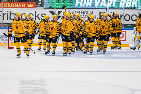 Skellefteås spelarna jublar