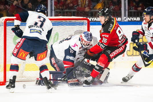 Linköpings målvakt Marcus Högberg och Luleås Pontus