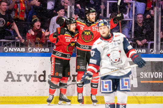 Luleås Brendan Shinnimin jublar