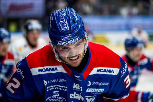 Oskarshamns Oscar Engsund deppar