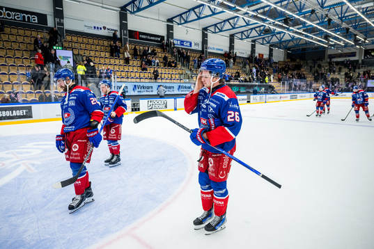 Oskarshamns Hynek Zohorna och Lukas Pilö deppar