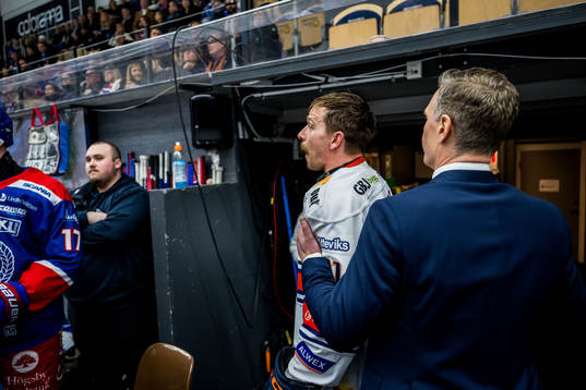 S Växjös Brian Cooper och Växjös assisterande tränare