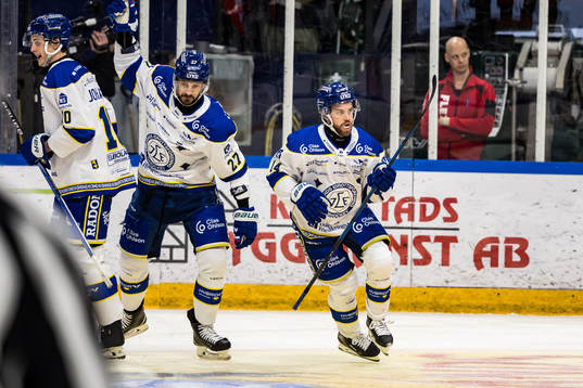 Leksands Oskar Lang jublar