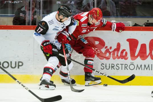 Malmö Redhawks Johan Ivarsson och MoDos Sampo Ranta
