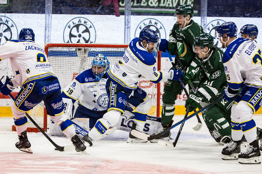 Leksands målvakt Filip Larsson och Matt Caito och