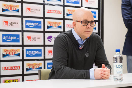 MoDos assisterande tränare Mikael Sundell