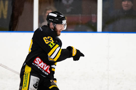 Panters Viktor Holmqvist jublar
